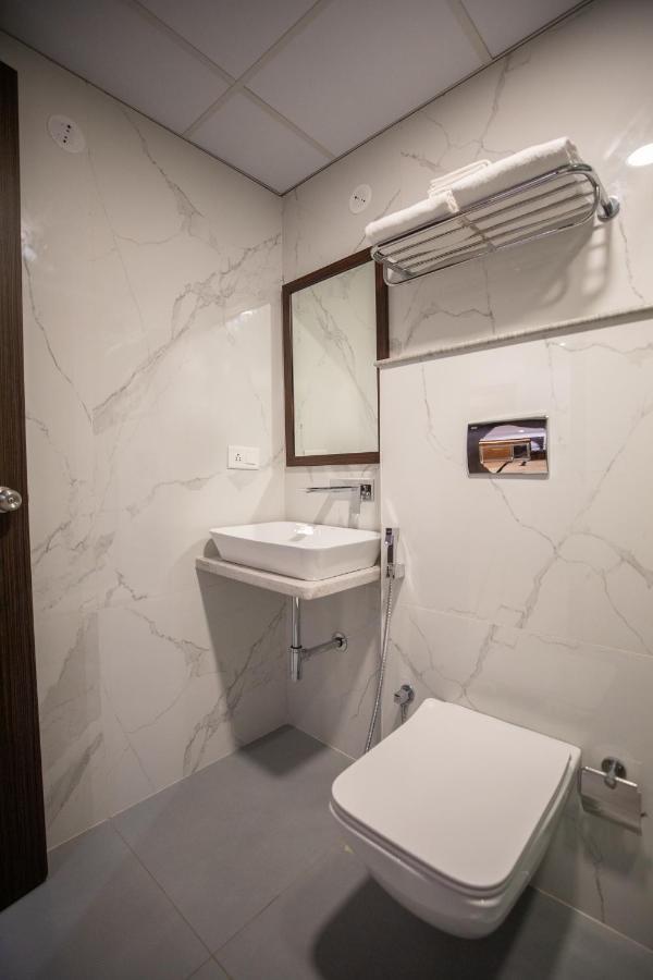 Hotel Silver Cle Hyderabad Eksteriør billede