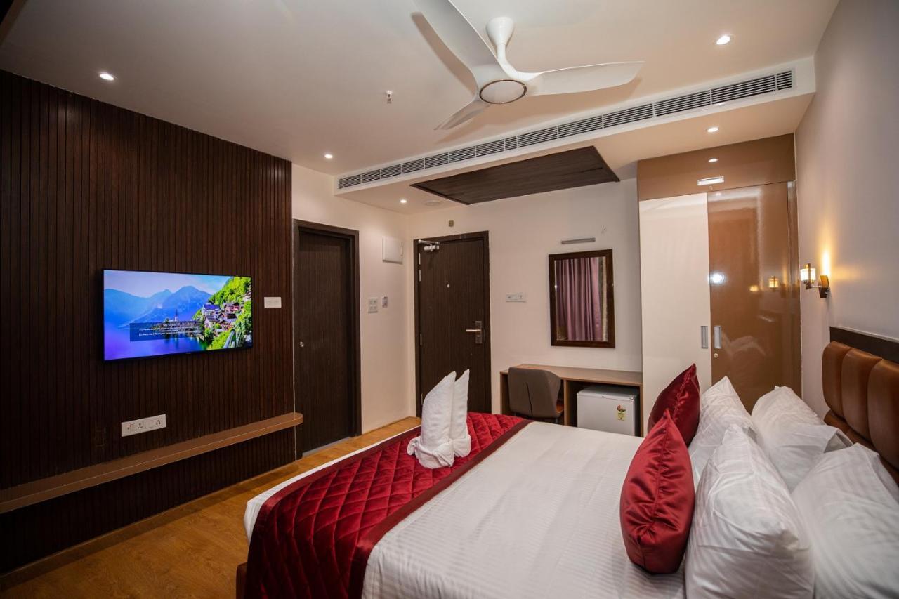 Hotel Silver Cle Hyderabad Eksteriør billede