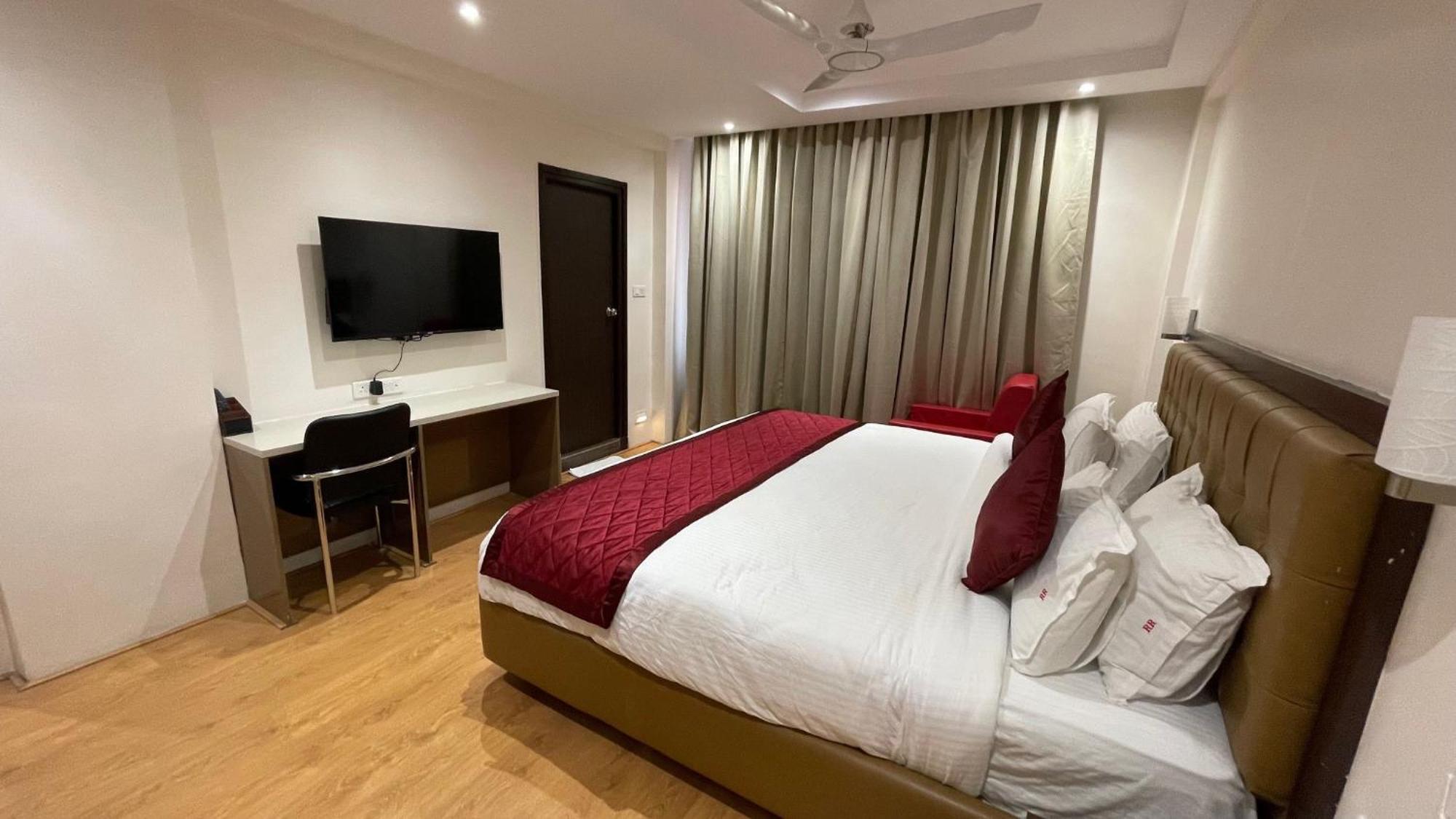 Hotel Silver Cle Hyderabad Eksteriør billede